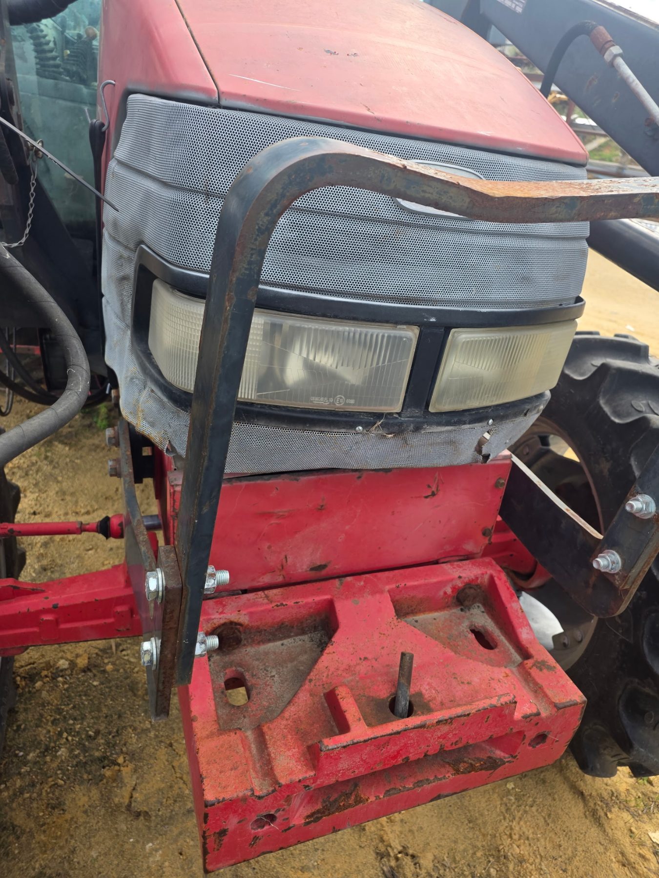 MCCORMICK CX-80 16 FWD ~ 8 REV TRACTOR