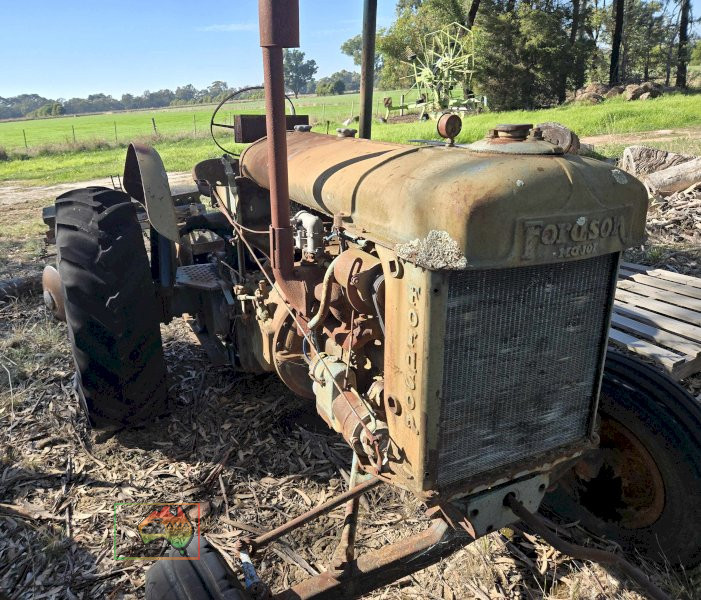FORDSON E27N TRACTOR