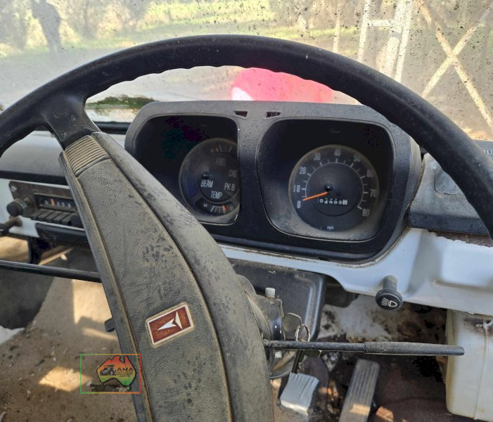 1972 TOYOTA DYNA MANUAL TRAY