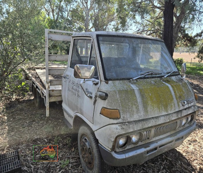 1972 TOYOTA DYNA MANUAL TRAY