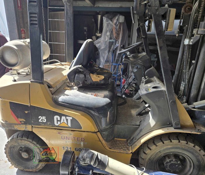 CAT GP25NT FORKLIFT