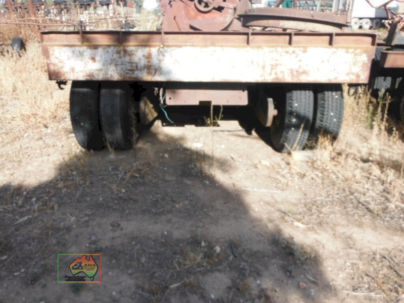(11374) OLD LOW LOADER