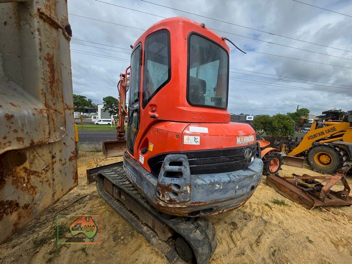 KUBOTA KX121-3 EXCAVATOR