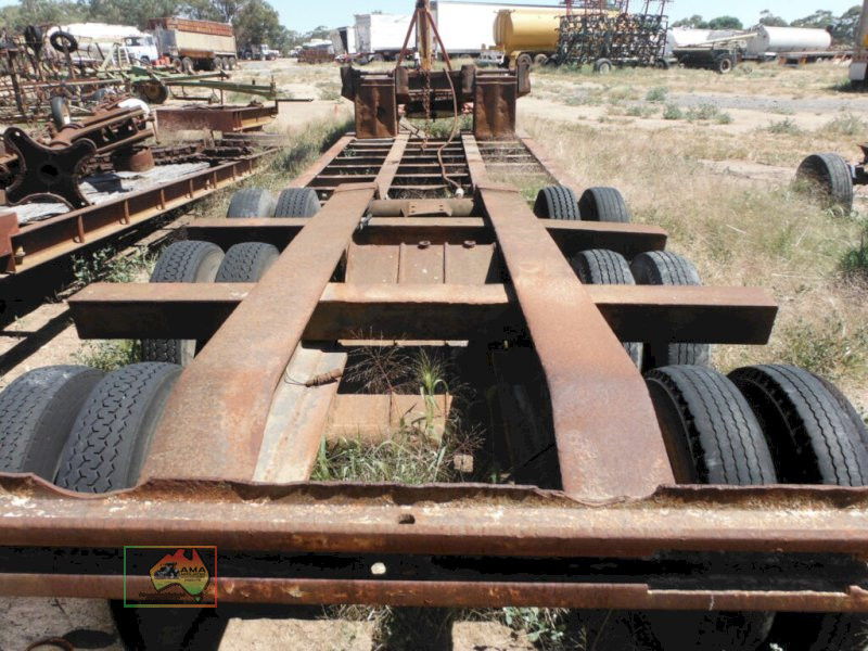 H/DUTY TRI-AXLE LOW LOADER TRAILER