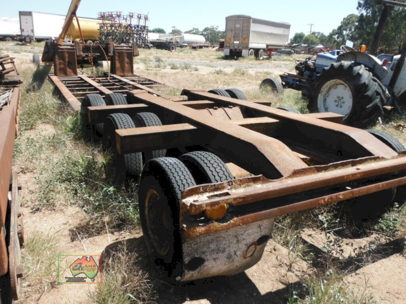 H/DUTY TRI-AXLE LOW LOADER TRAILER