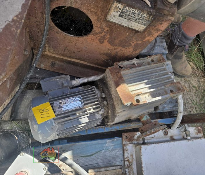 ELECTRIC MOTOR + RIGHT HAND DRIVE - 0.75KW 3PH 