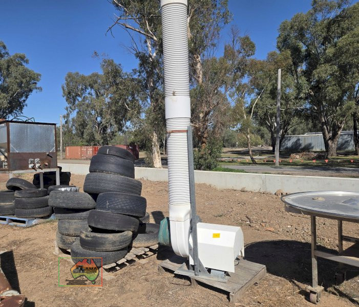 INDUSTRIAL CENTRIFUGAL BLOWER WITH VERTICAL DUST EXTRACTION DUCT – GRAIN/FOOD PROCESSING