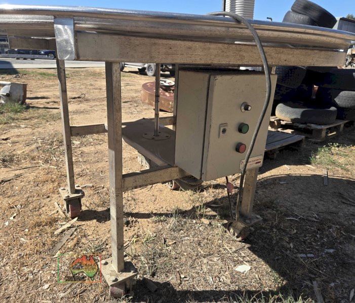 ORBIS ENGINEERING STAINLESS STEEL FOOD GRADE ROTATING SORTING TABLE