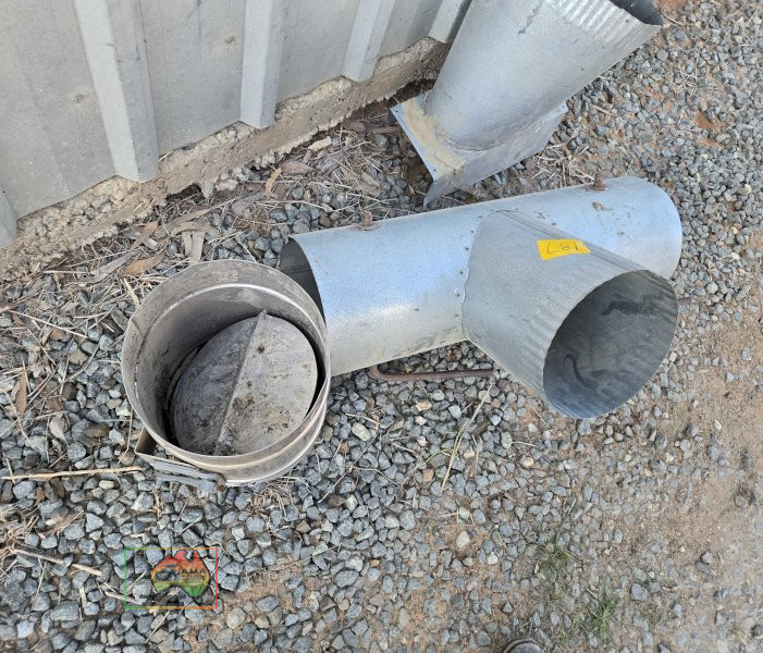 ASSORTED DUCTING PIECES WITH BUTTERFLY VALVE