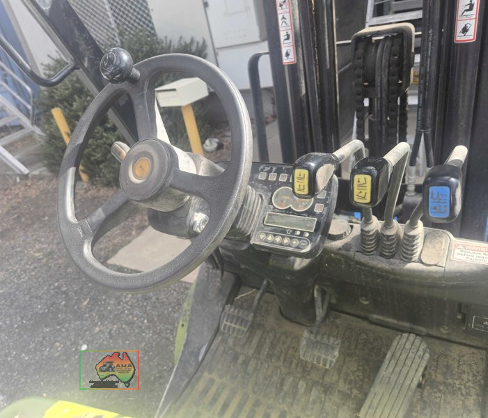 2011 CLARKE C25L FORKLIFT