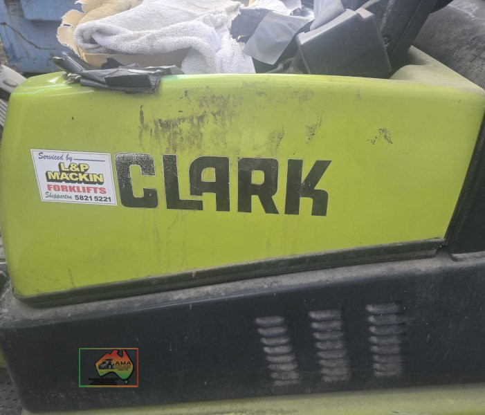 2011 CLARKE C25L FORKLIFT