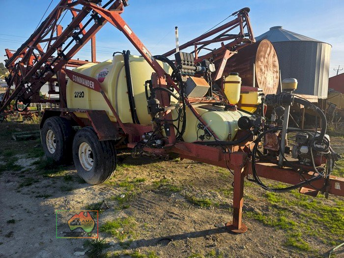 HARDI 2720 COMMANDER BOOM SPRAYER