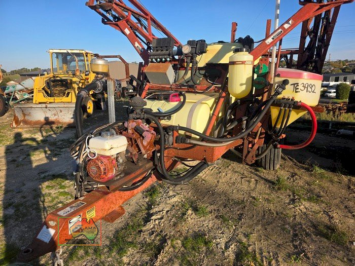 HARDI 2720 COMMANDER BOOM SPRAYER