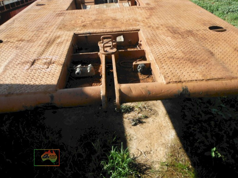 1965 FREIGHTER LOW LOADER TRAILER