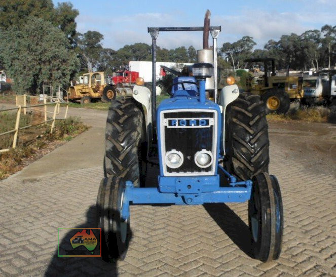FORD 4000 TRACTOR