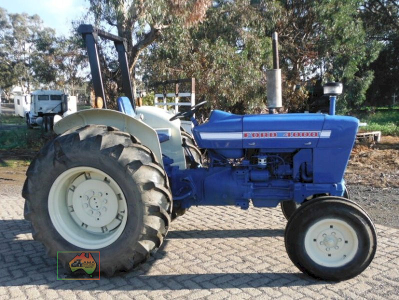 FORD 4000 TRACTOR