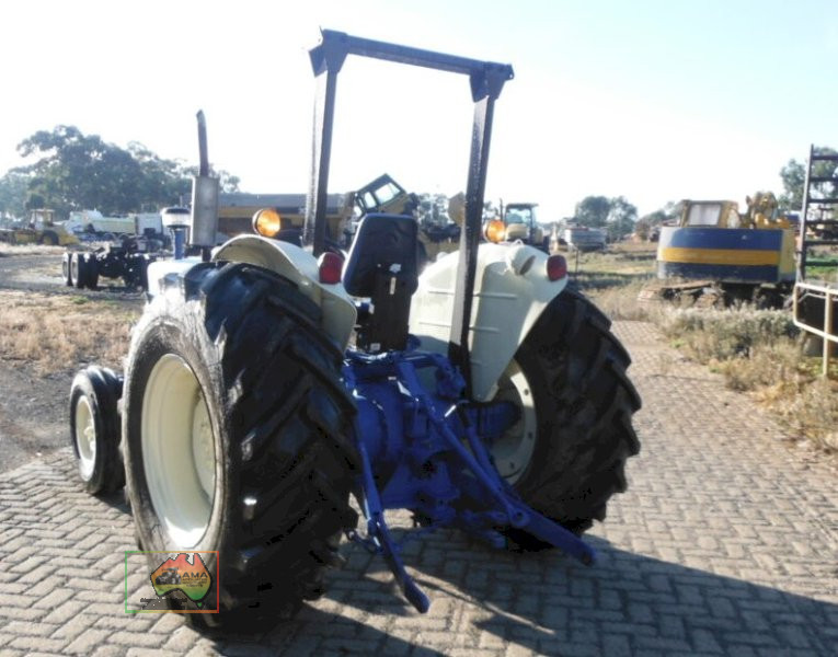 FORD 4000 TRACTOR