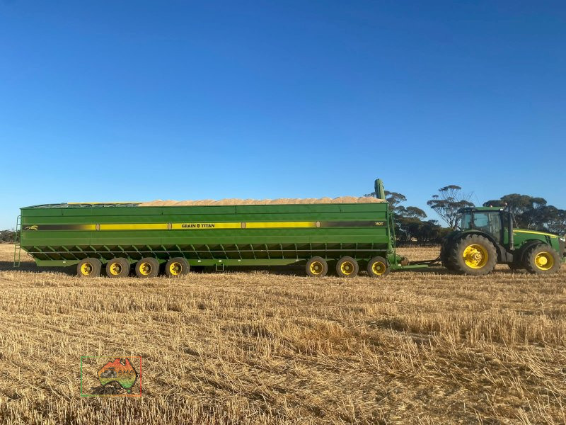 2014 JOHN DEERE 8335R TRACTOR