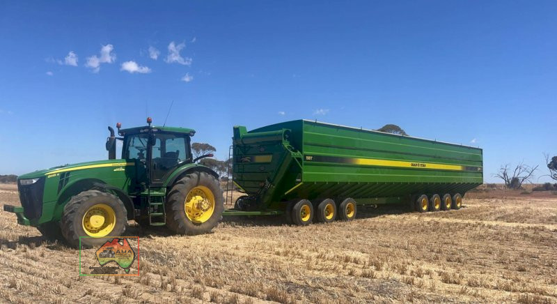 2014 JOHN DEERE 8335R TRACTOR