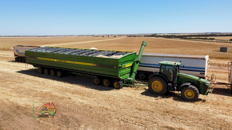 2014 JOHN DEERE 8335R TRACTOR
