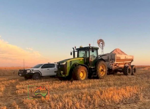 2014 JOHN DEERE 8335R TRACTOR