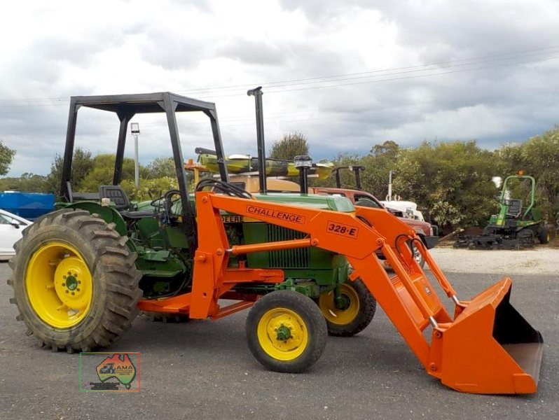 JOHN DEERE 1640 TRACTOR WITH CHALLENGE LOADER