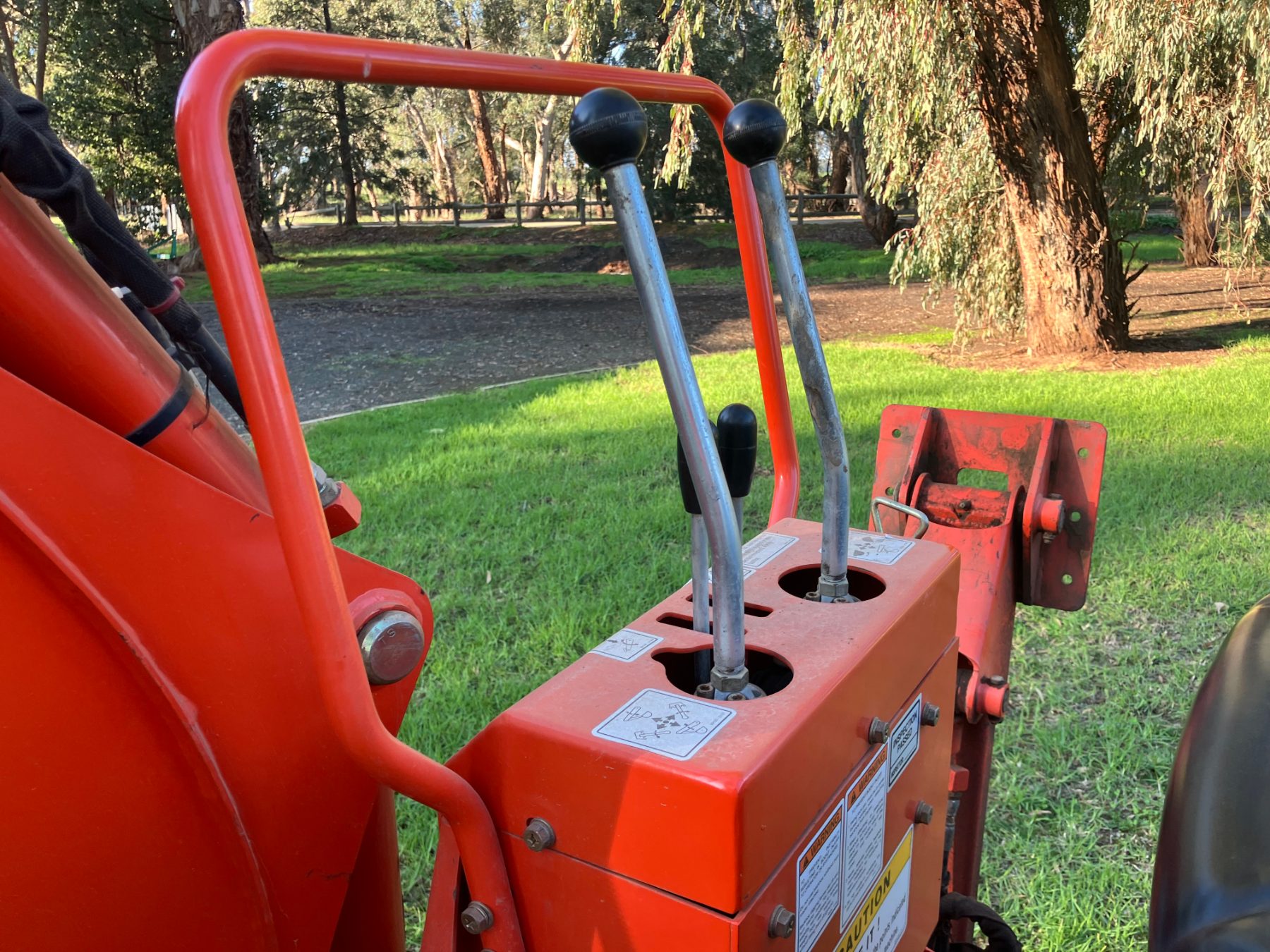 2016 KIOTI CK3710 TRACTOR WITH BACKHOE