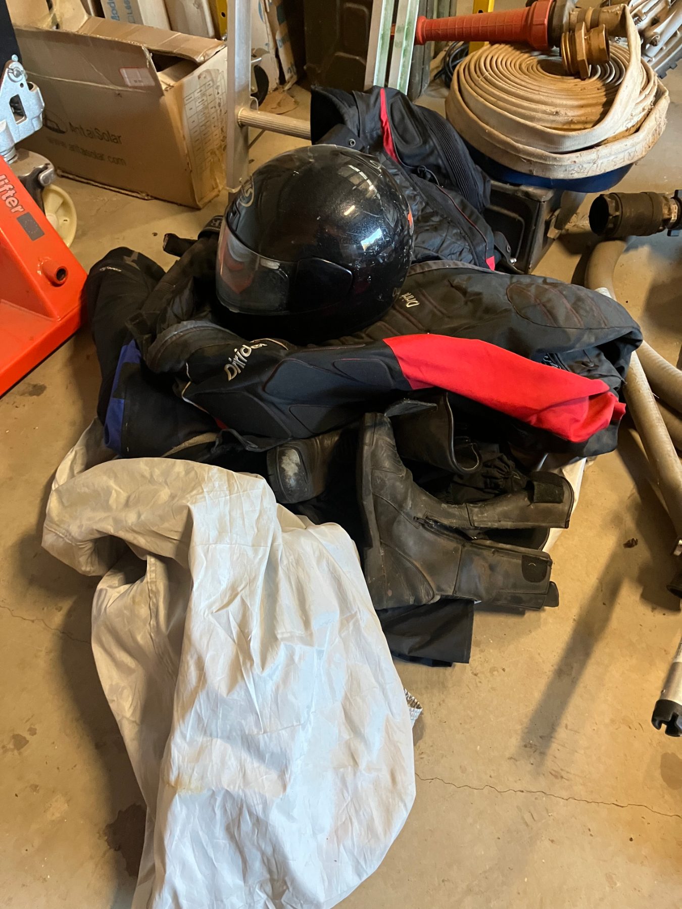 ASSORTED MOTORCYCLE JACKETS AND ACCESSORIES