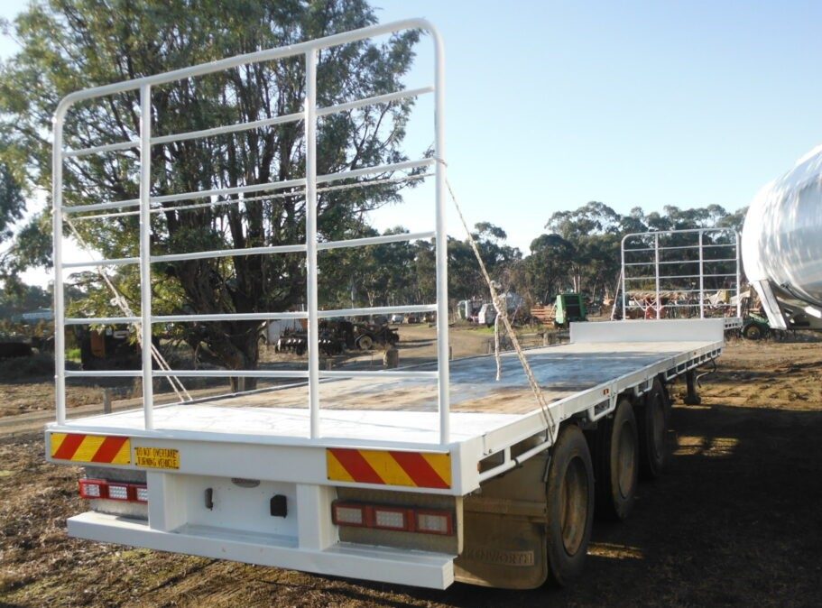 2000 MAXITRANS DROP DECK TRAILER