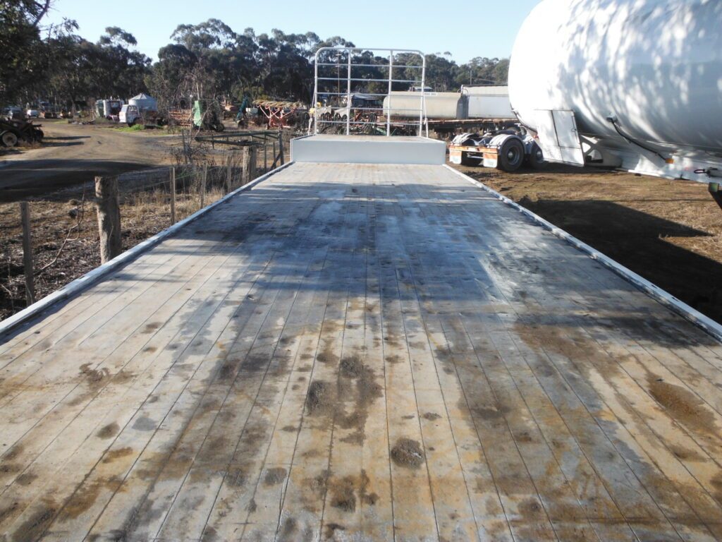 2000 MAXITRANS DROP DECK TRAILER