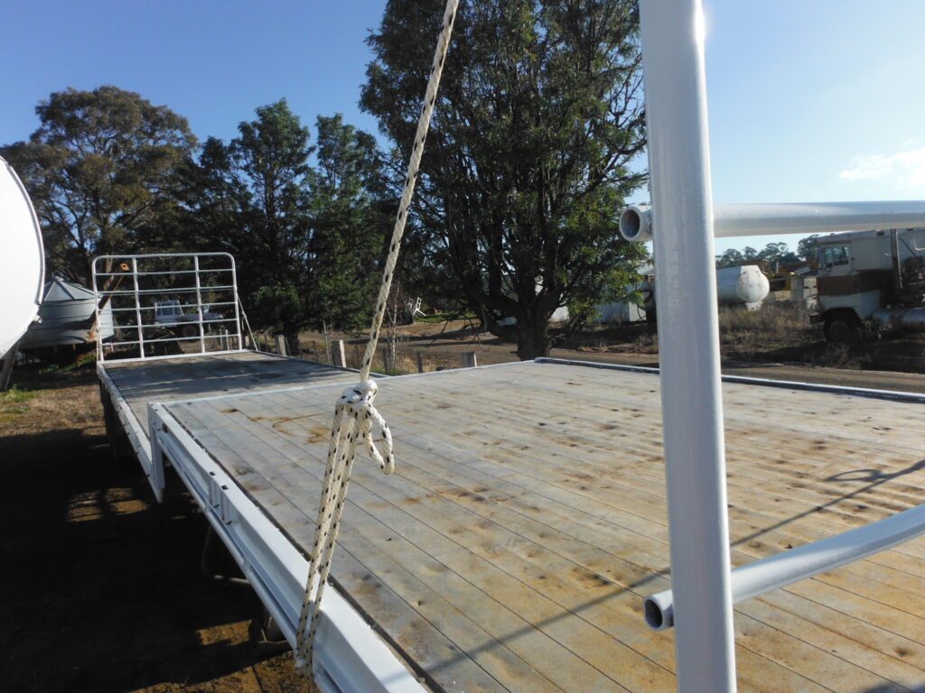 2000 MAXITRANS DROP DECK TRAILER