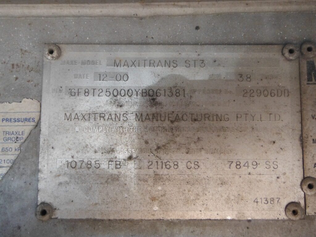2000 MAXITRANS DROP DECK TRAILER