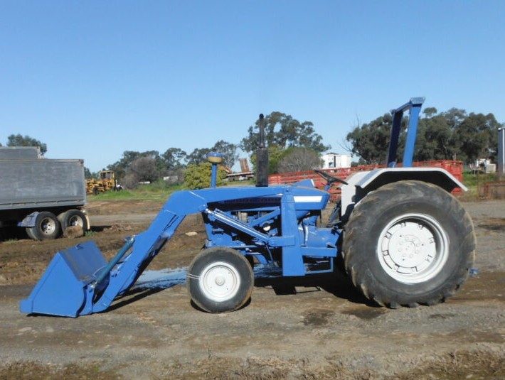 1975 FORD 4000 TRACTOR
