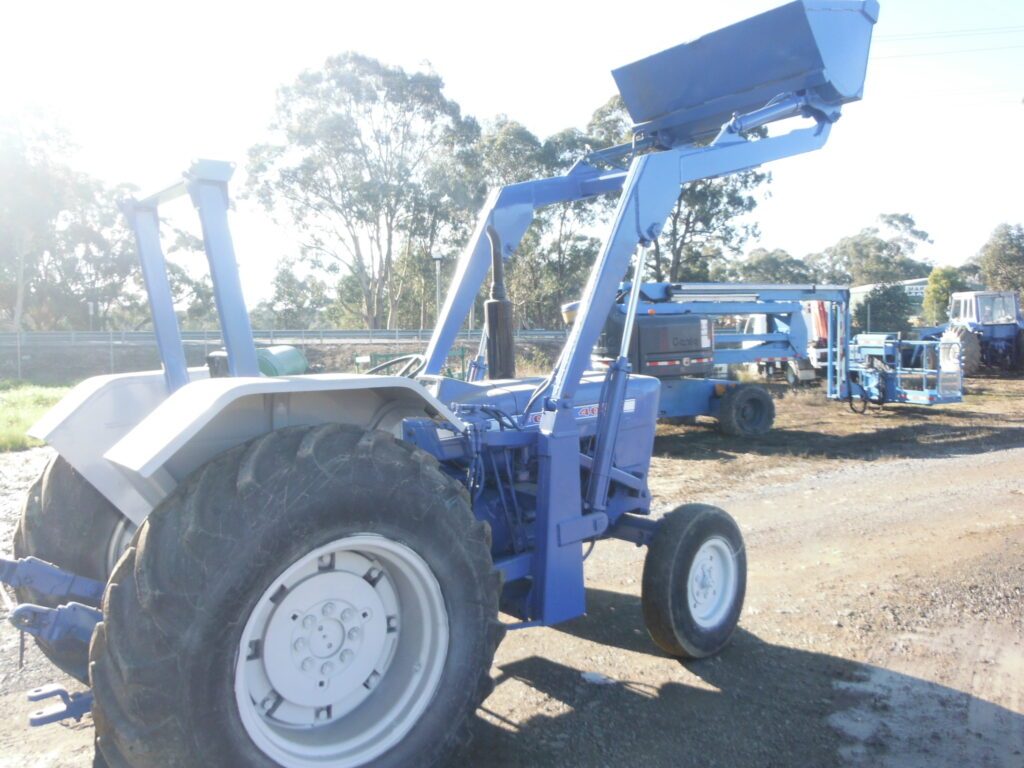1975 FORD 4000 TRACTOR