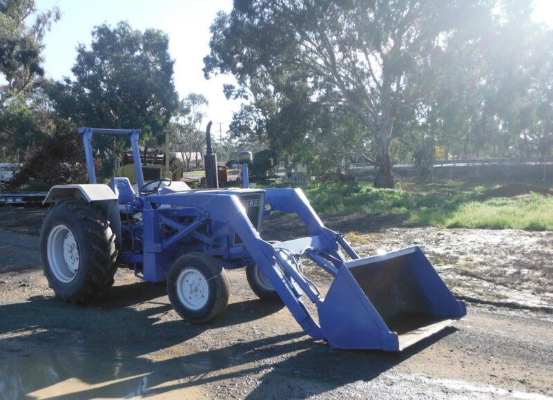1975 FORD 4000 TRACTOR