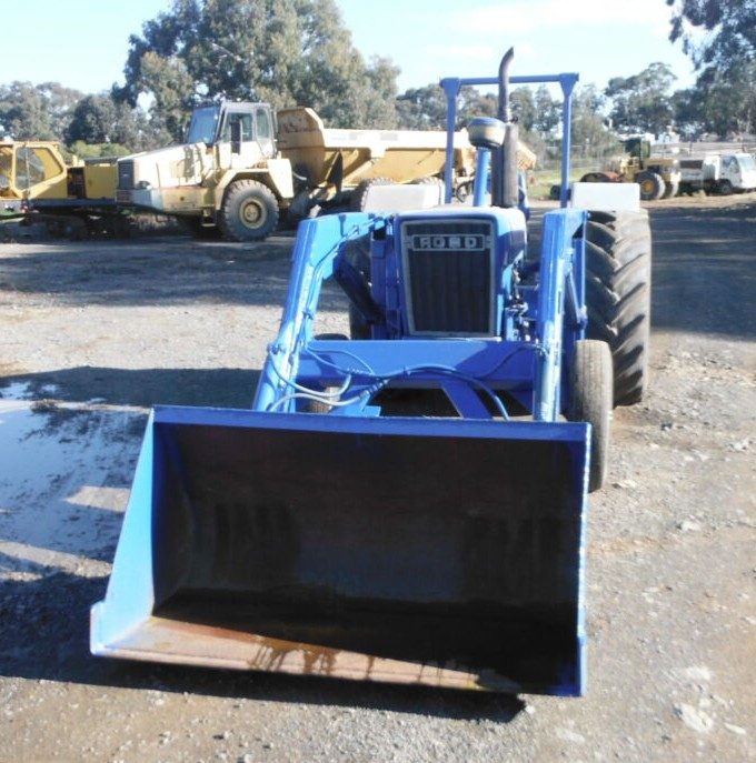 1975 FORD 4000 TRACTOR