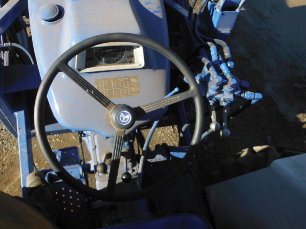 1975 FORD 4000 TRACTOR