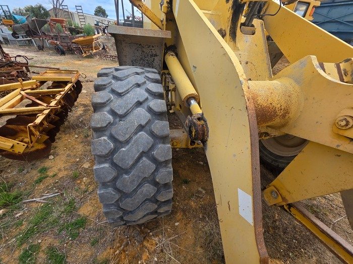 KOMATSU WA200 FRONT END LOADER