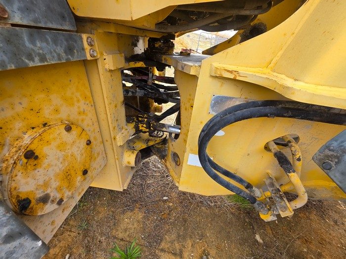 KOMATSU WA200 FRONT END LOADER