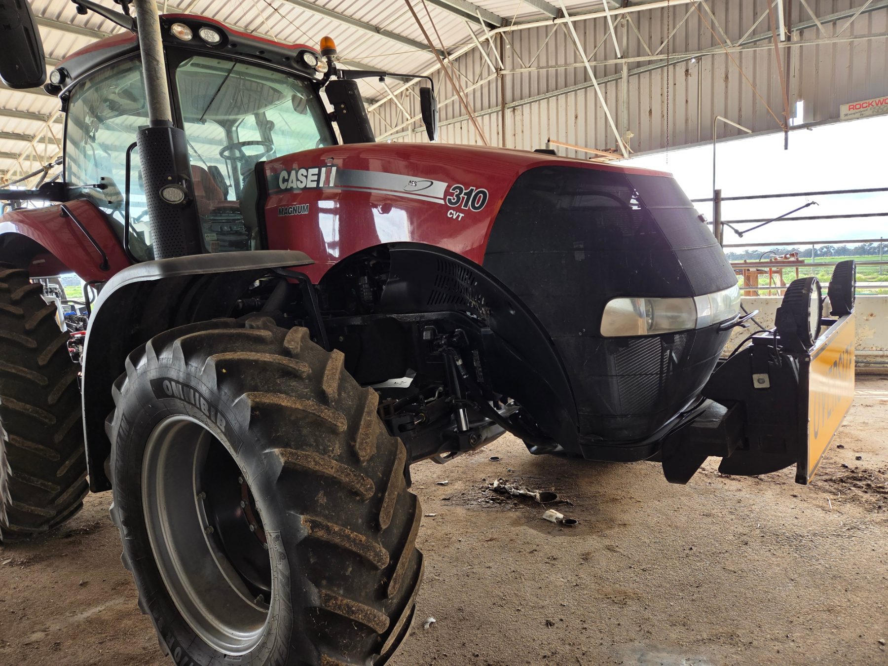 2020 CASE IH MAGNUM 310 CVT TRACTOR