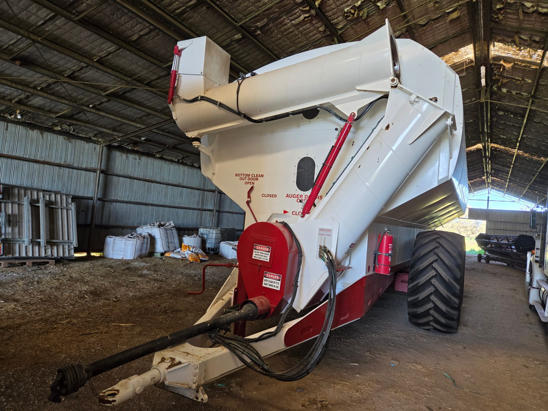 2022 BARBER ENGINEERING CHASER BIN