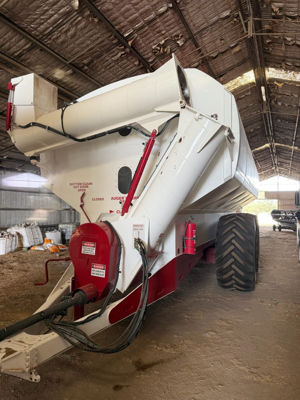 2022 BARBER ENGINEERING CHASER BIN