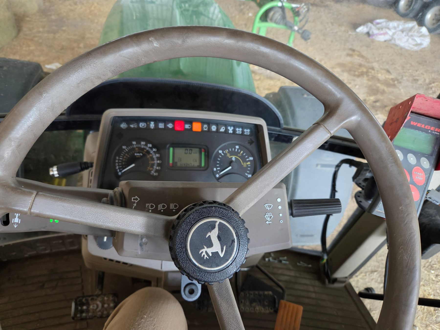 2011 JOHN DEERE 6630 TRACTOR