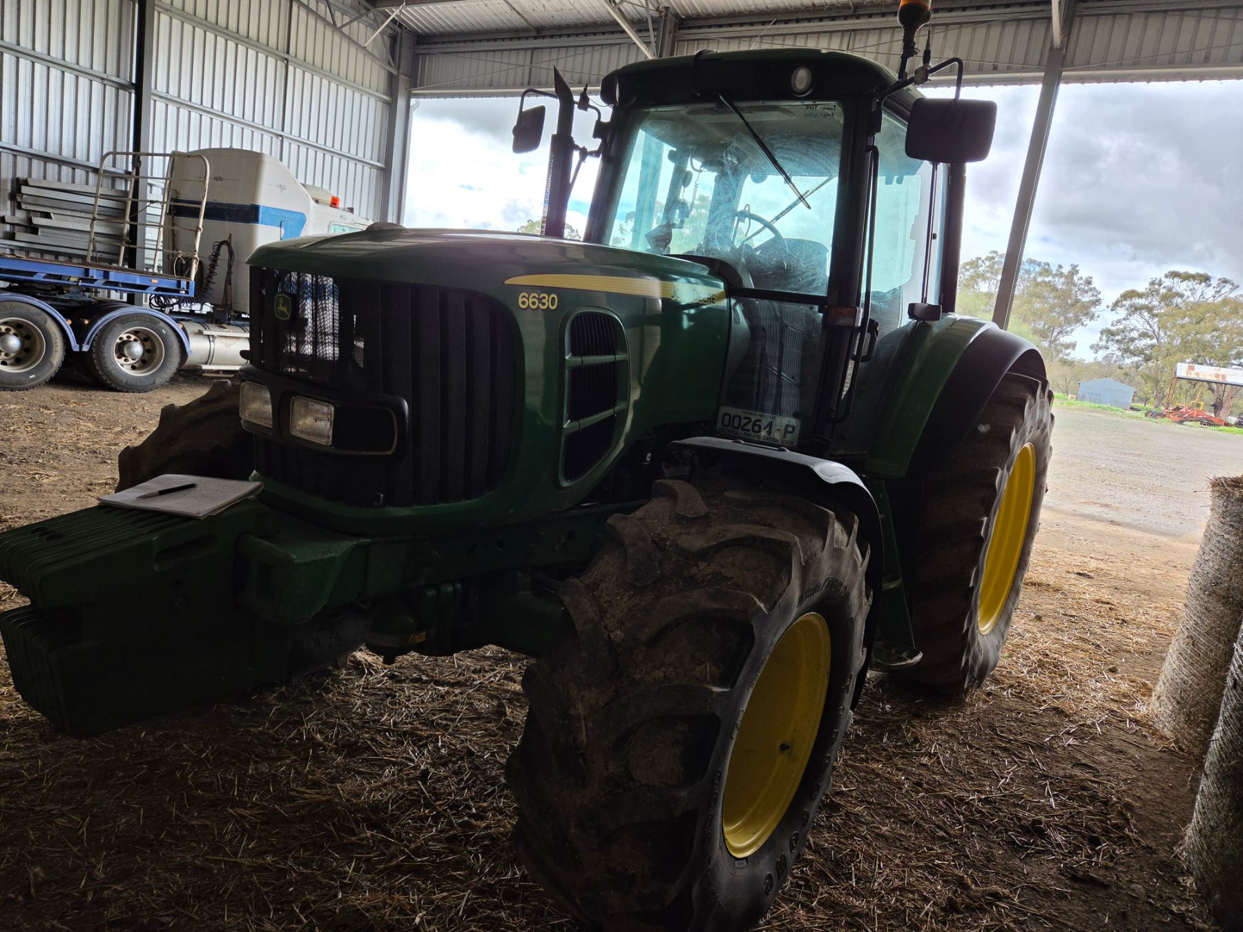 2011 JOHN DEERE 6630 TRACTOR