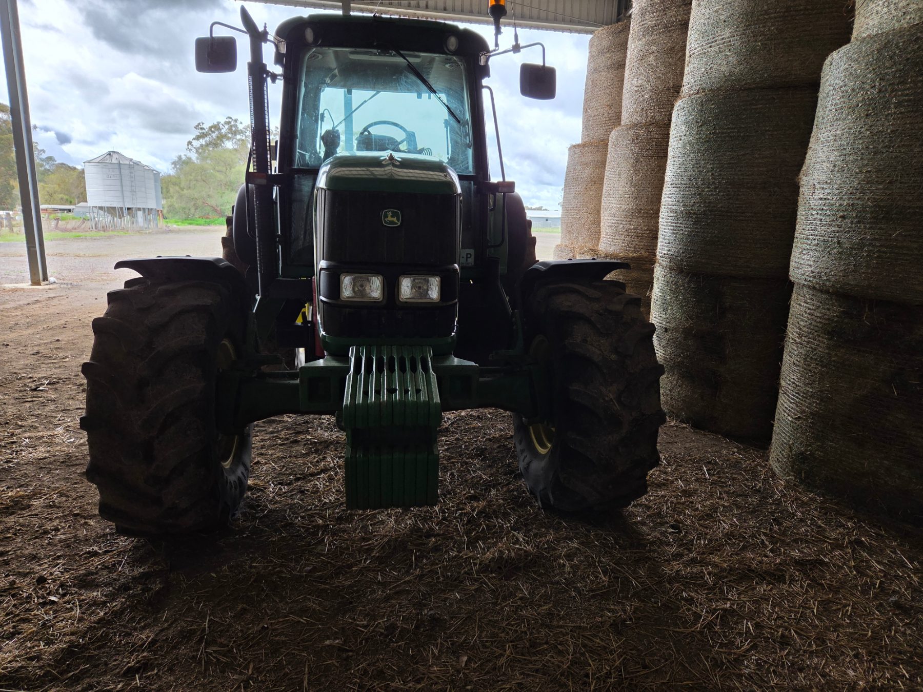 2011 JOHN DEERE 6630 TRACTOR