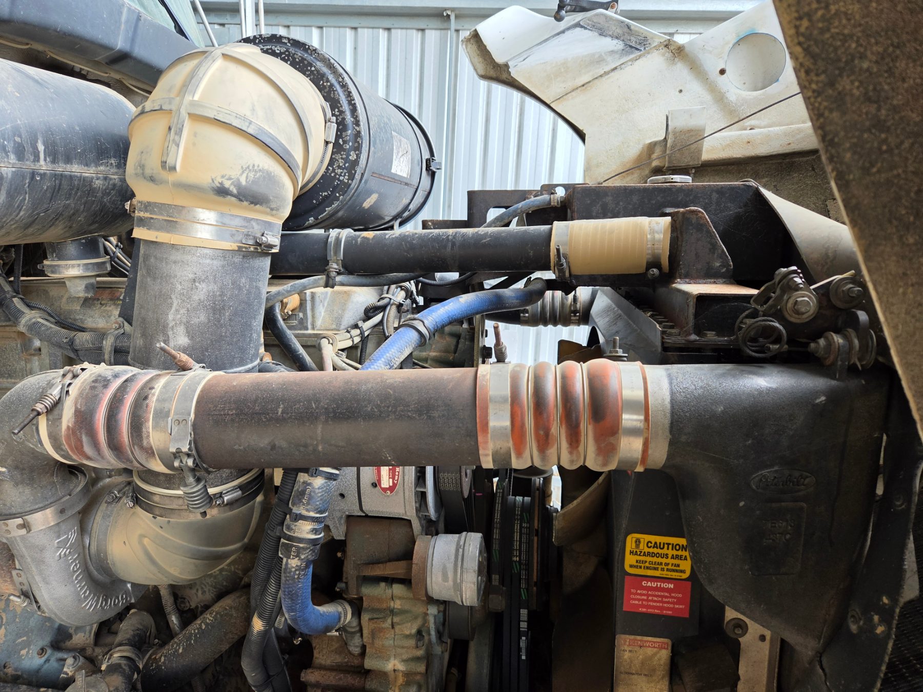 2005 KENWORTH T404 15 SP MANUAL PRIME MOVER