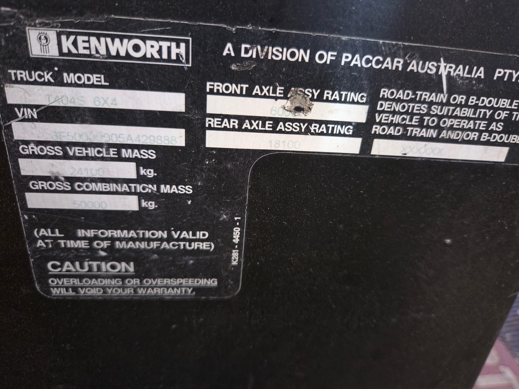 2005 KENWORTH T404 15 SP MANUAL PRIME MOVER
