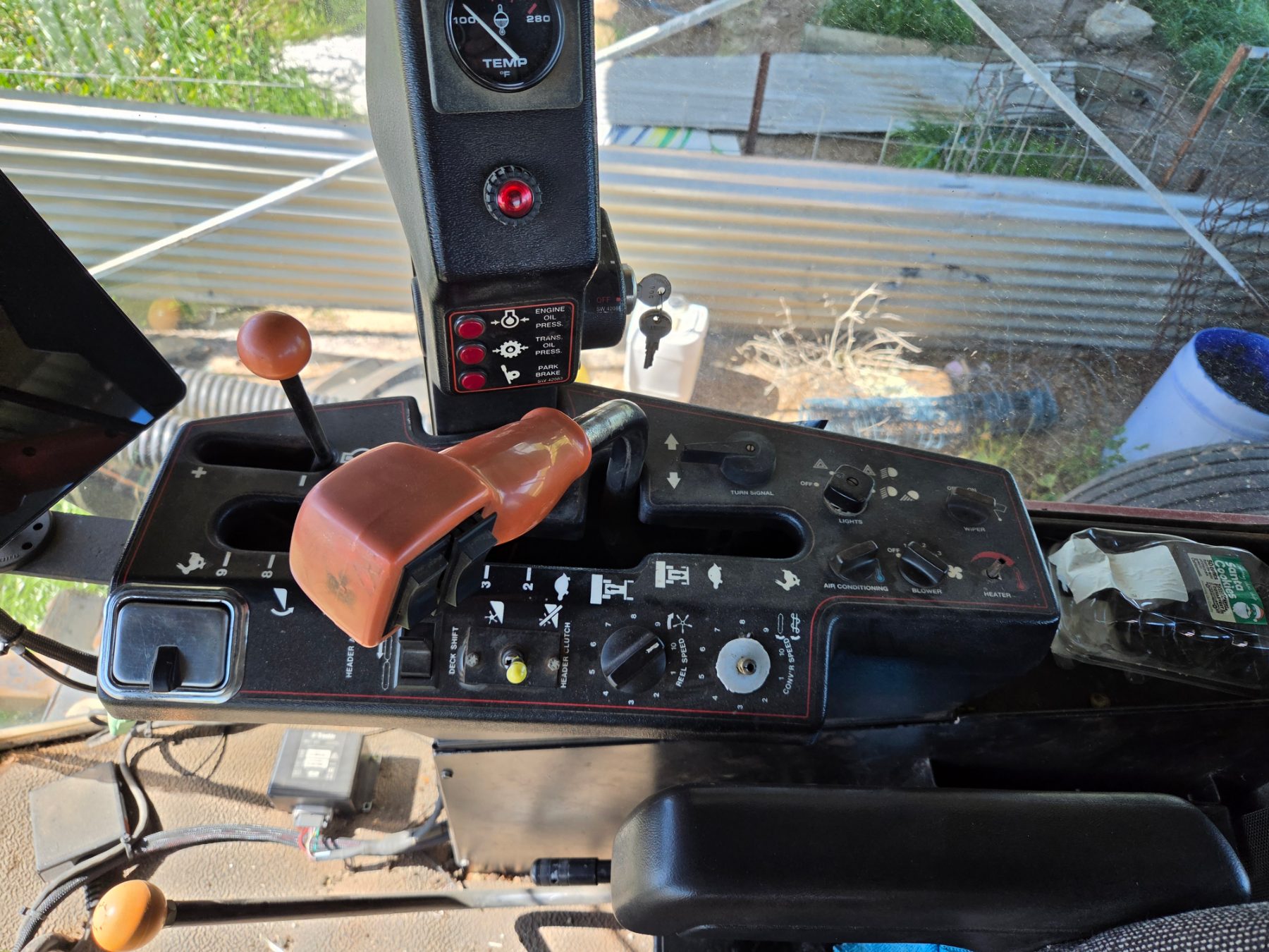 1995 MACDON 9000 SWATHER WITH HAYBINE FRONT
