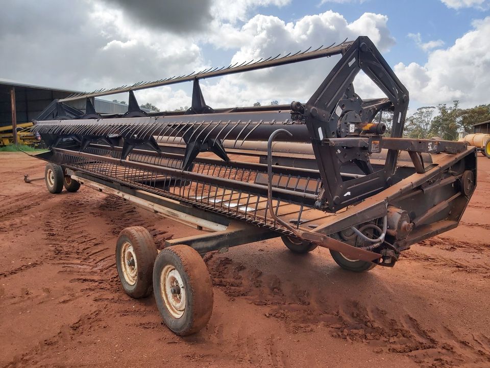 1995 MACDON 9000 SWATHER WITH HAYBINE FRONT