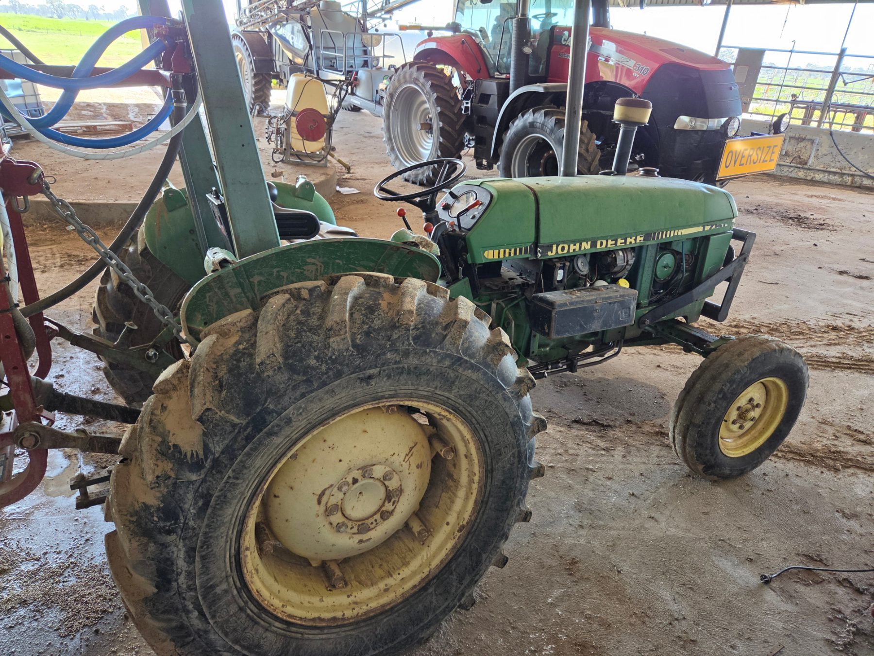 JOHN DEERE 1750 2WD TRACTOR